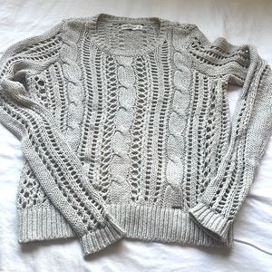 Abercrombie & Fitch very soft light grey crew neck cable knit sweater - S